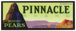 Pinnacle Brand Vintage Medford Oregon Fruit Crate Label